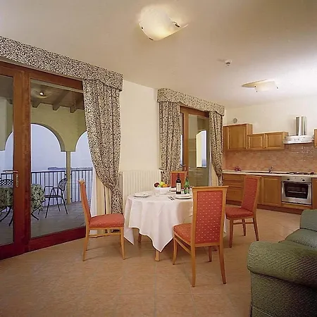 Borgo Apartament *