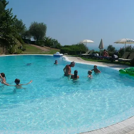 Borgo *